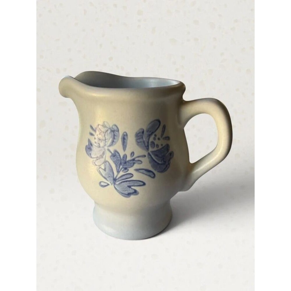 Vintage Pfaltzgraff Yorktowne Stoneware 8 Oz Creamer Pitcher